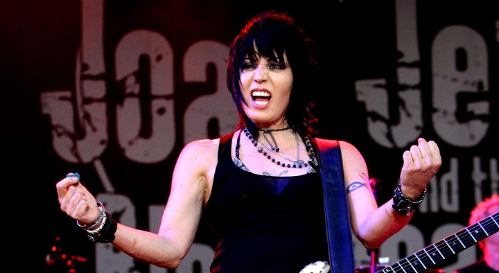 Terjemahan Lirik Lagu I Hate Myself For Loving You ~ Joan Jett And The Blackhearts