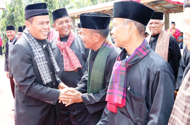 Ketua LKAAM Kota Pariaman Mukhlis Rahman, Kukuhkan Pengurus KAN Kuraitaji