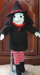 http://web.archive.org/web/20121017135600/http://www.sfcrochets.com/patwitch.htm