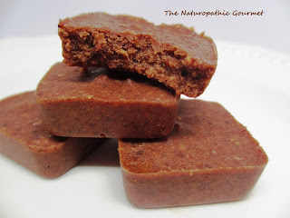 http://naturopathicgourmet.blogspot.com/2013/09/chocolate-almond-squares.html