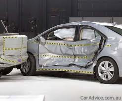 ทดลองชน โตโยต้า เล็กซัส Crash Test Lexus