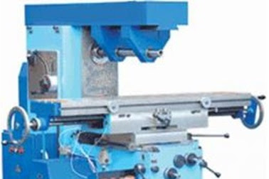 DEFINITIONS AND TYPE MILLING MACHINE