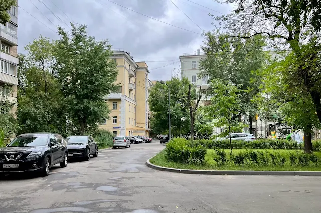 Большая Серпуховская улица, дворы