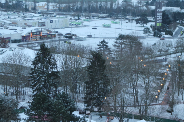 Centre commercial Ulis 2 sous la neige