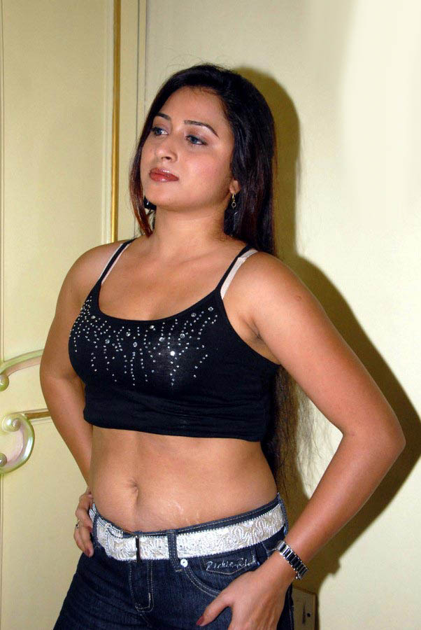 Hot Masala Babe FARAH KHAN Heroine From South