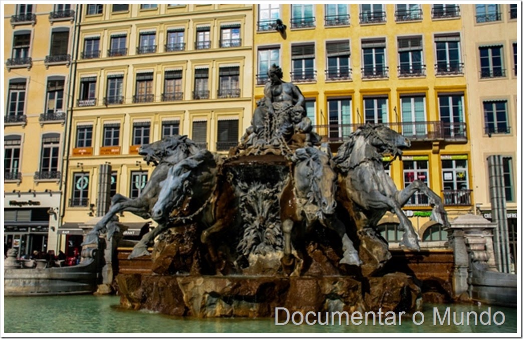 Fonte Bartholdi; Lyon