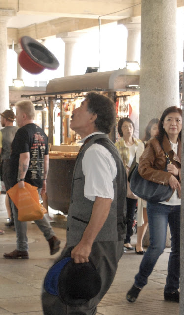 Street Entertainer in Covent Garden