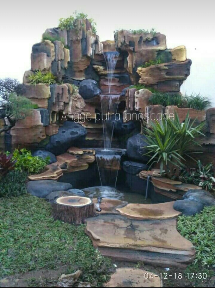 Jasa pembuatan kolam tebing,taman, relief air terjun pasuruan