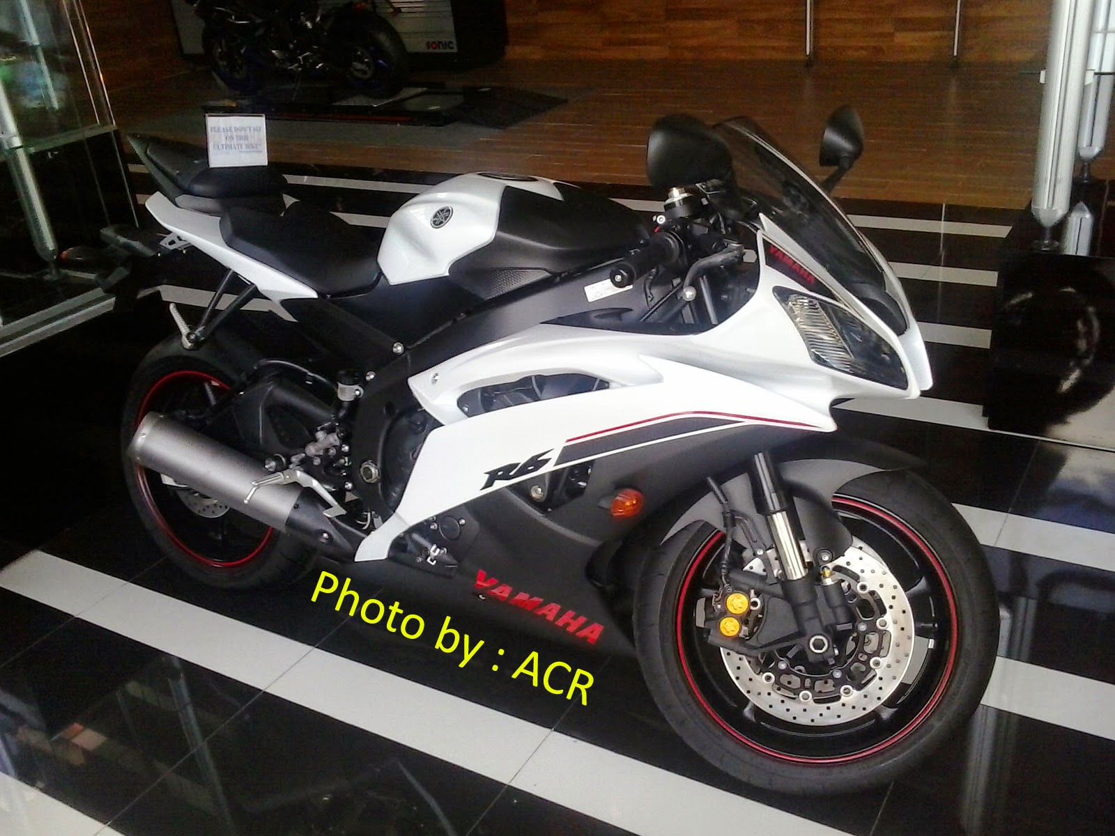 Yamaha YZF R6 Di FSS Yamaha Bali Ada Yang Versi Modifikasi Lho