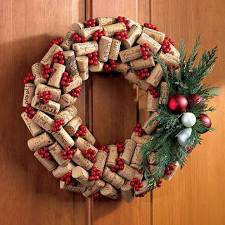 DIY Christmas Wreath Idea - Cork Stopper Wreath