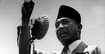 Kata Kata Mutiara Bijak Bung Karno ~ LIGHT SQUAD