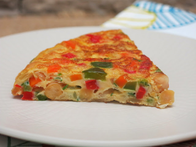 TORTILLA DE GARBANZOS Y VERDURAS