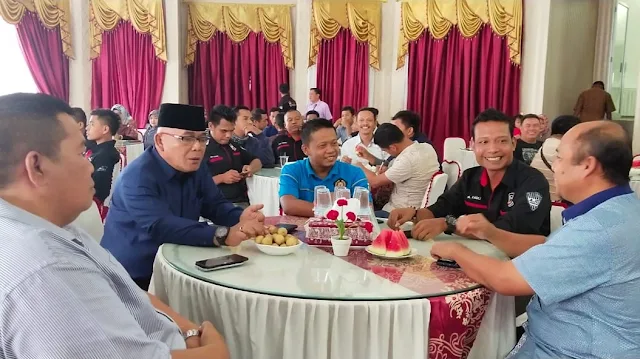 Peringati HPN, Bupati Pasbar Gelar Temu Ramah dengan Awak Media.