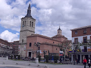 . la Liturgia tradicional en la provincia de Madrid (España): un sacerdote . (catholicvs iglesia torrejon de ardoz church)