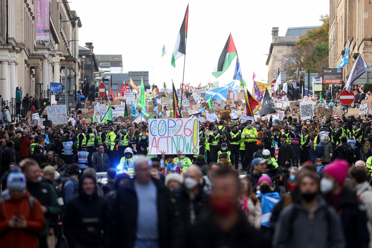 Fotos de la multitudinaria manifestación de Greta Thunberg contra el cambio climático