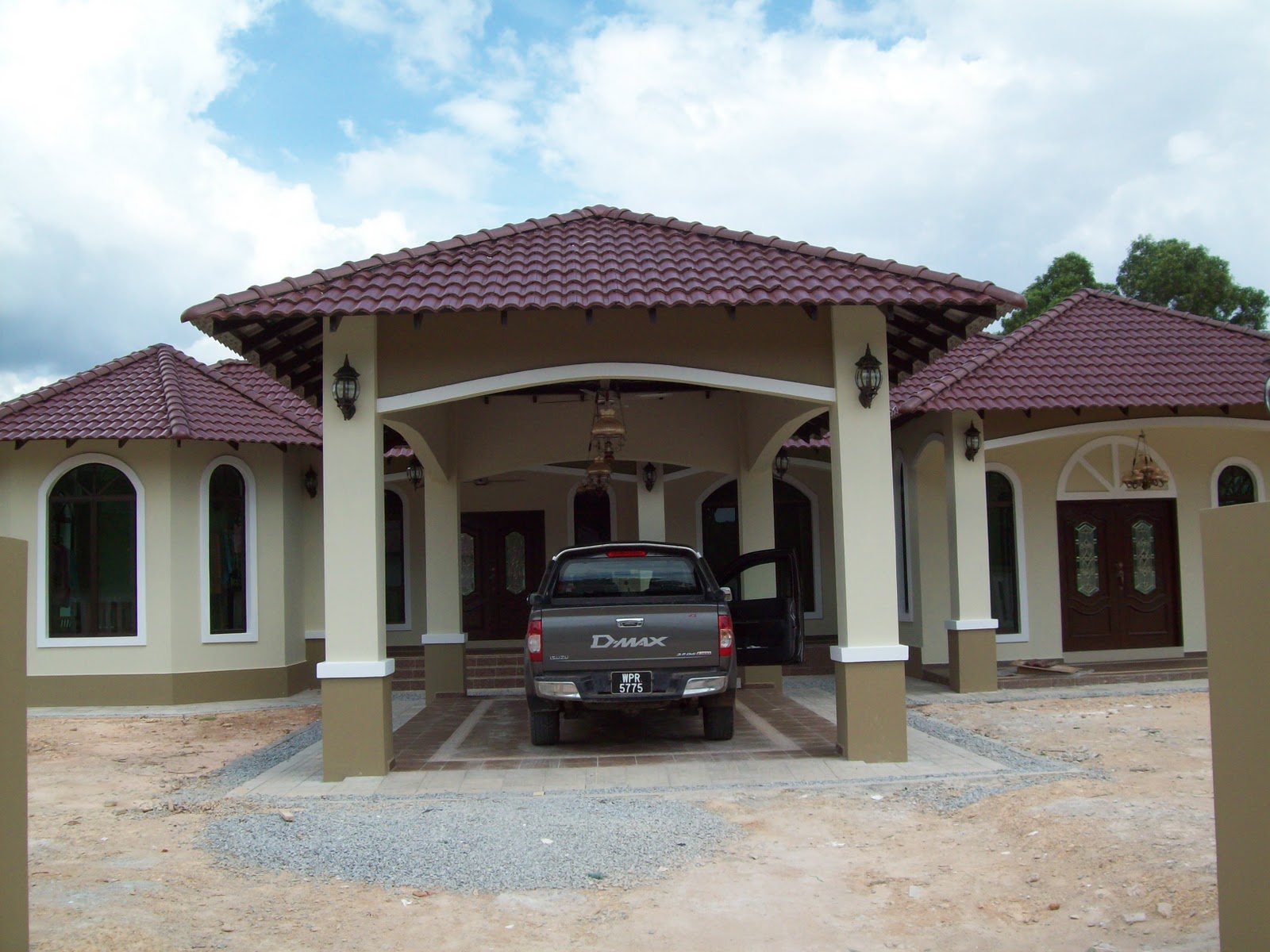 Reka Bentuk Rumah Setingkat Setengah  Cahaya Rumahku