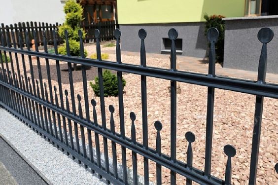 What Makes Tabular Steel Fencing A Popular Option?