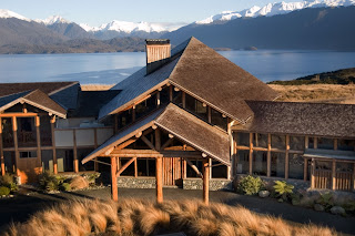 Visit cheap best hotel of New Zealand with luxurious comfort, explore New Zealand beach and have fun, love peace, drink  and fast