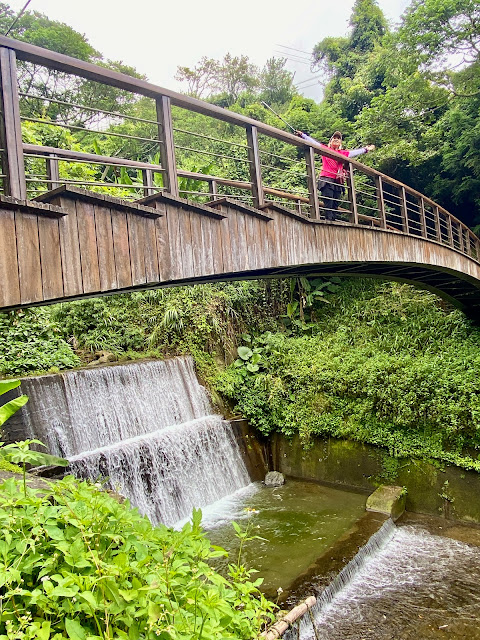 巃仔尾步道--拱橋