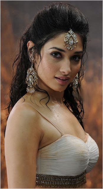 aishwarya rai hot boob closeup