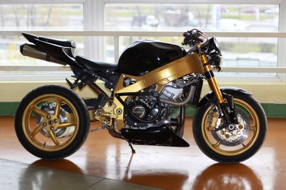 Honda CBR 900 RR.Streetfighter Motorcycle Modification