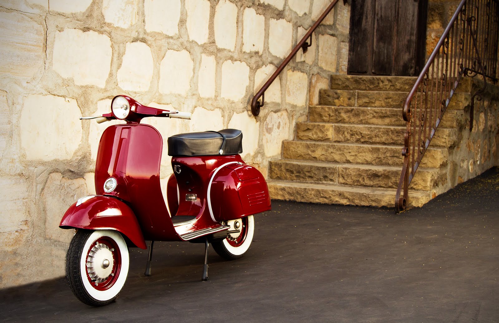 Looking for specific colorcode for a vintage Vespa  