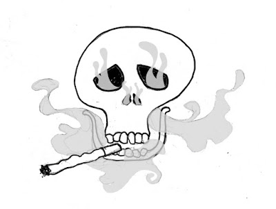 A imagem é um desenho em preto e branco de um crânio com uma cigarra em sua boca. O crânio é desenhado de forma estilizada, com cigarro na boca e fumaça saindo pela boca e têmporas, se espalhando ao redor dele.