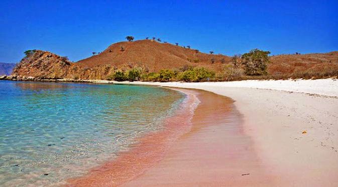 Pantai Yang Masih Perawan Di Indonesia