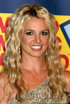 Celebrity Oops - Britney Spears Dumped by Boyfriend and Single Again!