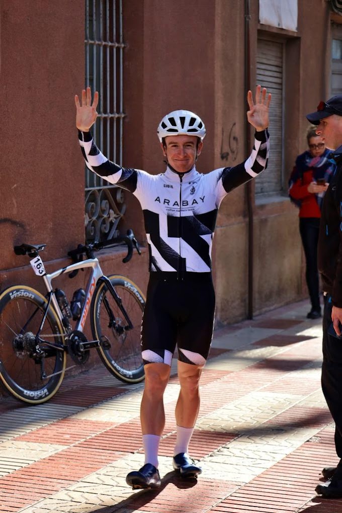 ENTREVISTAMOS A UNAI ESPARZA (Illes Balears Arabay Cycling)