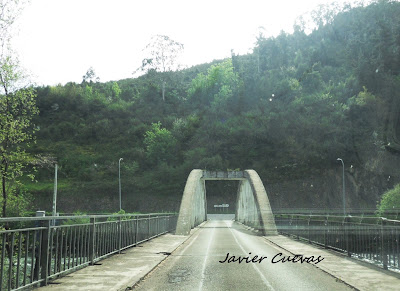 Puente de acceso a Láneo, Salas. Grupo Ultramar Acuarelistas