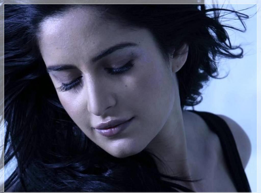 Bollywood Top Actress Katrina kaif Hot And Sexy Wallpapers