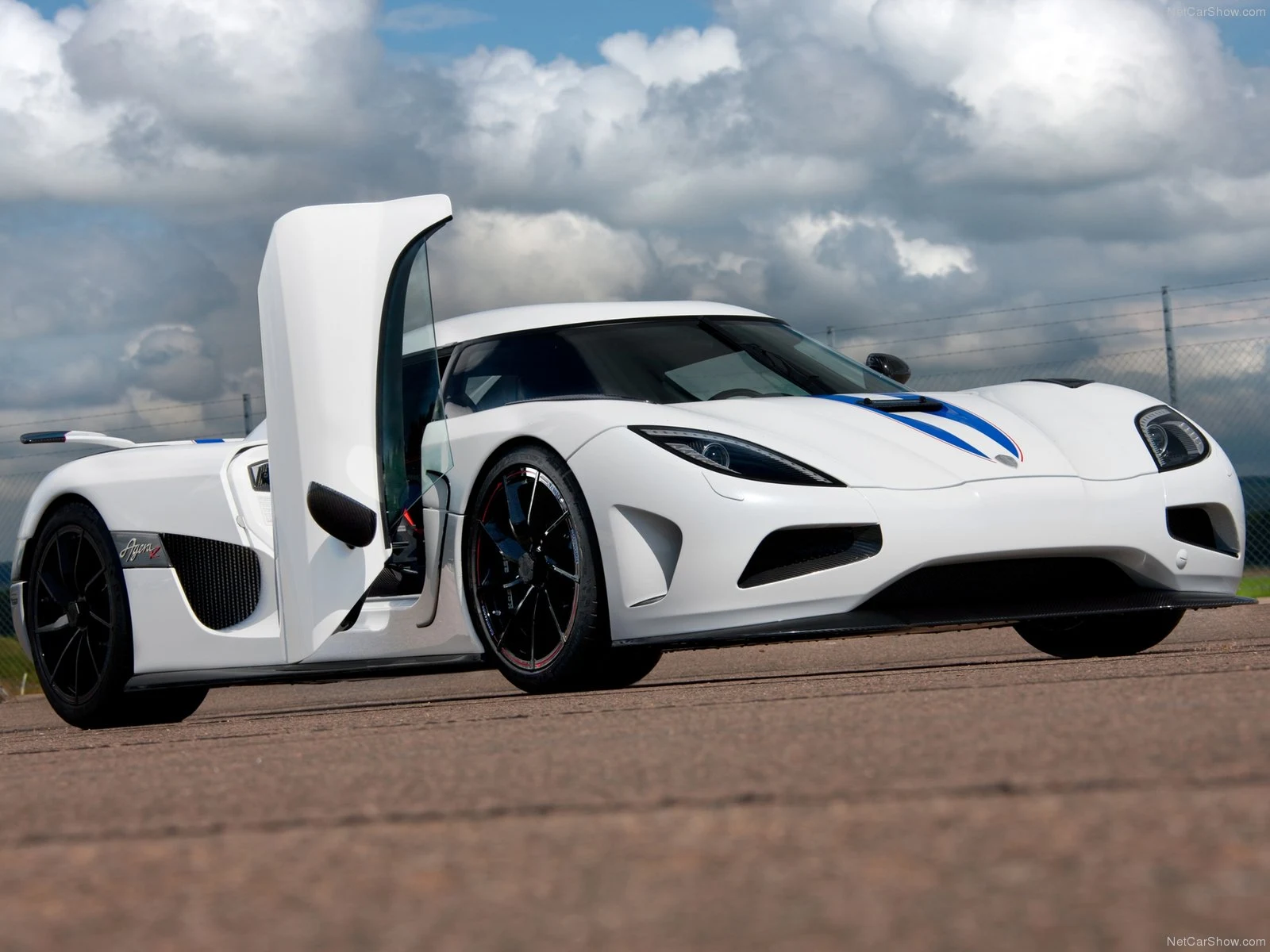 Hình ảnh siêu xe Koenigsegg Agera R 2012 & nội ngoại thất