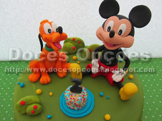 mickey e pluto bolos aniversário