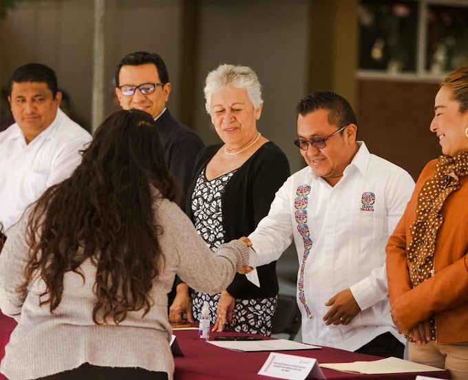  Entrega IEEPO de incentivos del programa Reconocimiento al Desempeño Docente