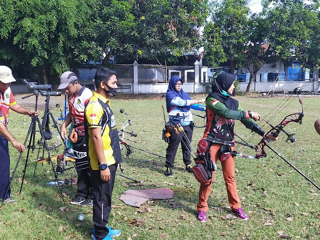 Ibu Pangdam IV/Diponegoro Motivasi Atlet Panahan KKO Surakarta