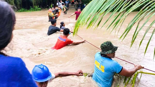 At least 31 killed as storm lashes southern Philippines