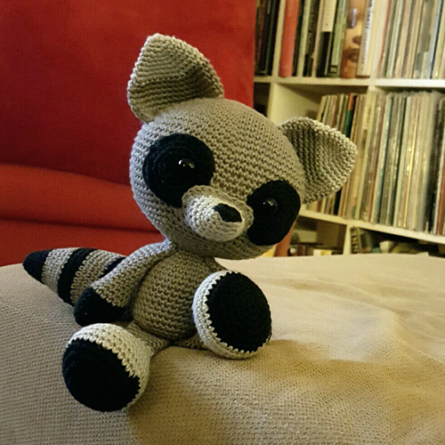 The Silent Raccoon - Free Pattern 