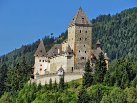 MOOSH Castle in Austria