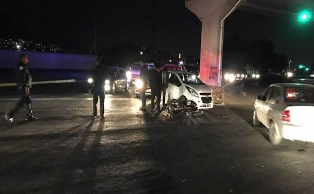 Motocicletas de noche en Toluca