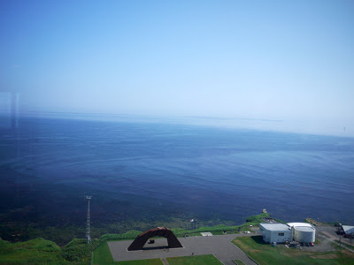 水晶島方向の島影