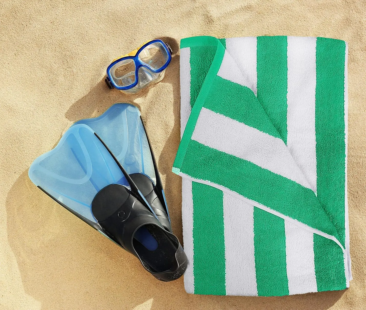Looking for premium-quality, vibrant, and ultra-soft beach towels? 🏝️ The Utopia Towels 4 Pack Cabana Stripe Beach Towels offer the perfect balance of absorbency, size, comfort, and durability. Whether you’re heading to the beach, pool, gym, or even relaxing at home, these towels keep you dry, cozy, and stylish!