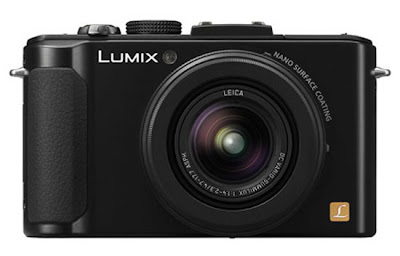 Panasonic Lumix LX7  front