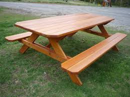Meja dan Kursi Taman Sederhana