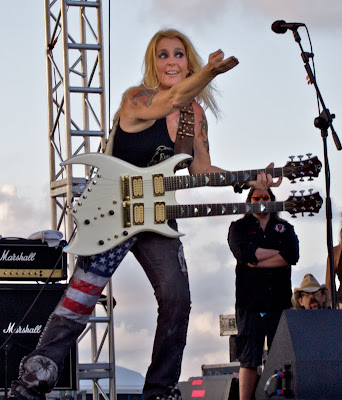 American Rock Musician And Singer Lita Ford Wiki & Hot Pictures !