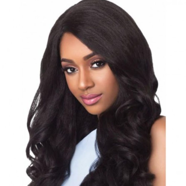 lustrous clip-in hair extension blends like a dream