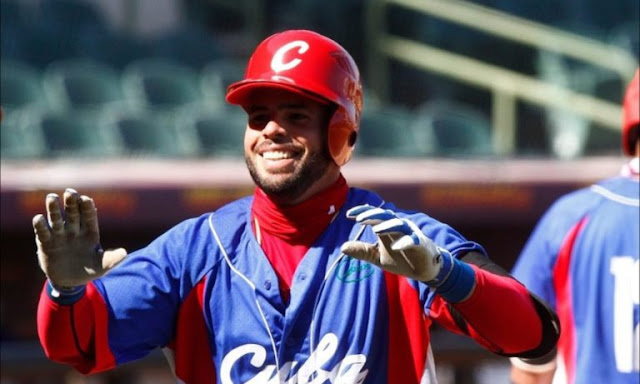 El Catcher Iván Prieto jugador de la selección de Cuba escapo del Clásico Mundial de Béisbol 2023