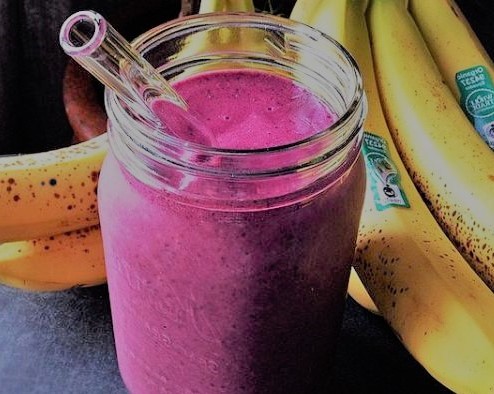 Açaí smoothie with banana