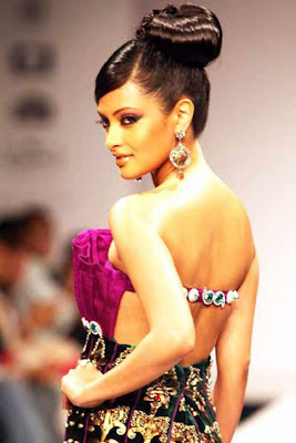 Amrita Rao Seen On The Catwalk