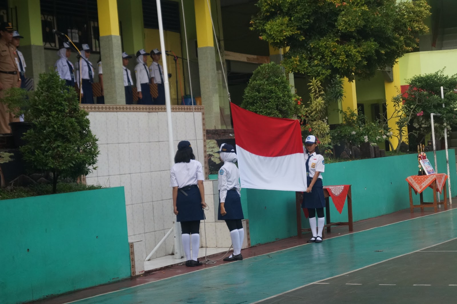 SMP NEGERI 8 SEMARANG: Upacar Hari Sumpah Pemuda 2017